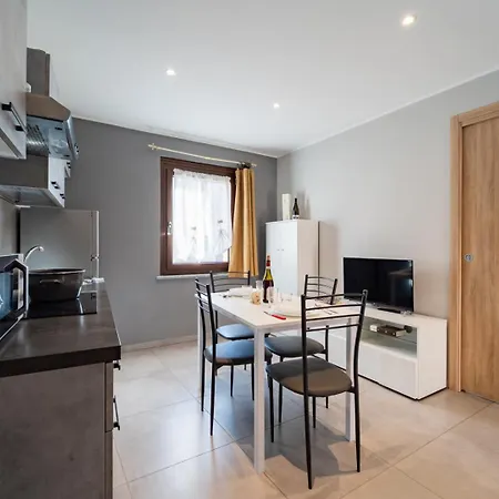 Appartement Pinas House *